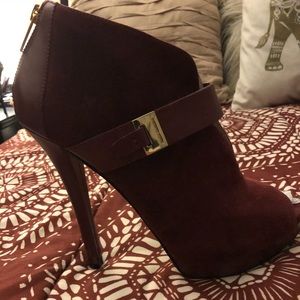 Gently worn Michael Kors Heels!